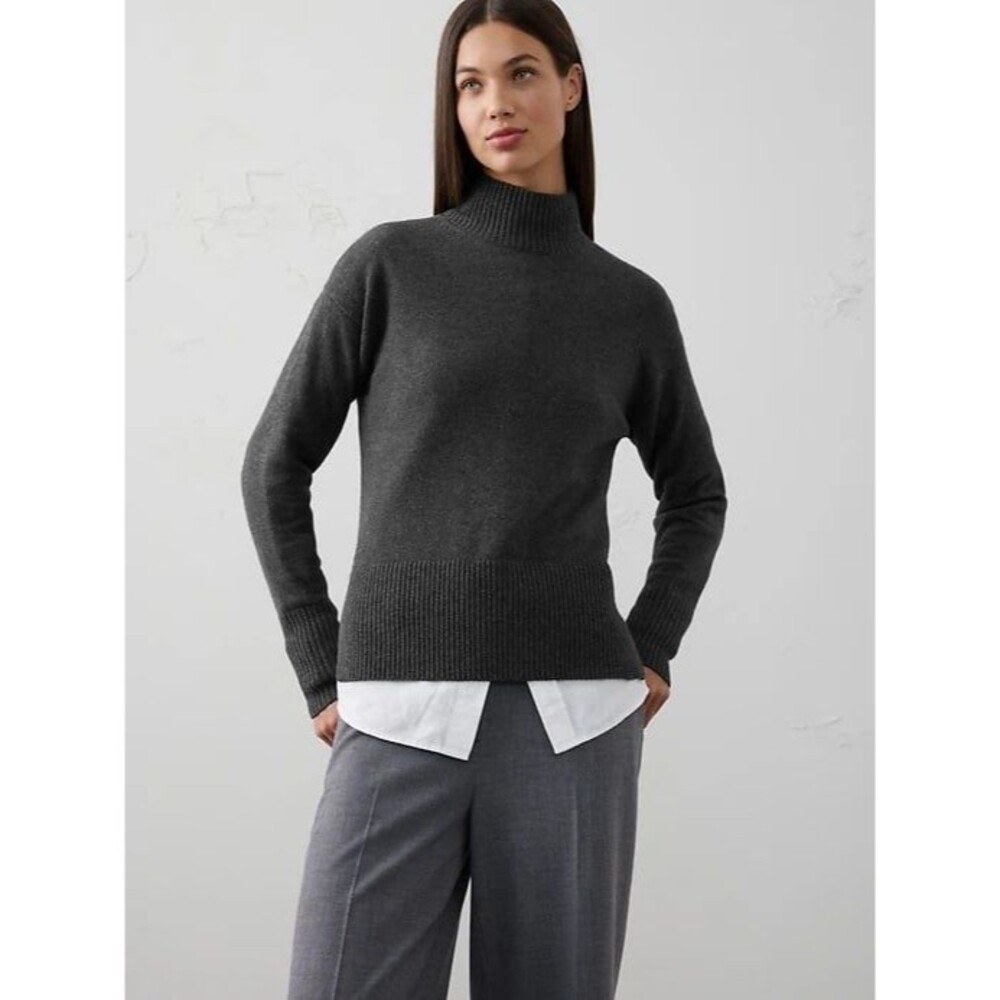 Gap small turtleneck